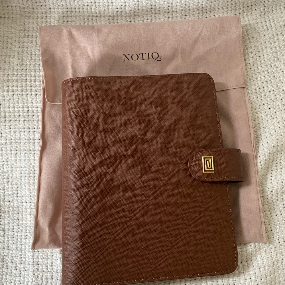 Notiq A5 6-ring Agenda Cover